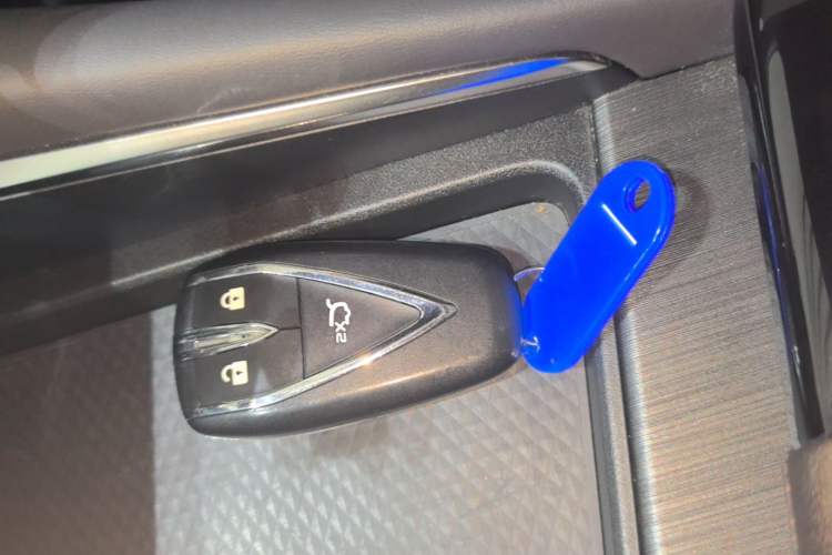 Used CHANGAN UNI-T 2020 1.5T Prestige Version Vehicle Key