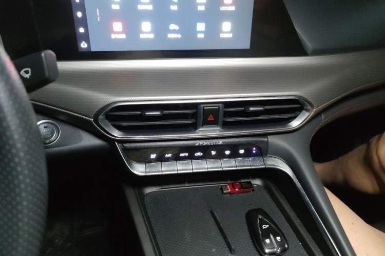 Used CHANGAN UNI-T 2020 1.5T Prestige Version Audio And AC Panel