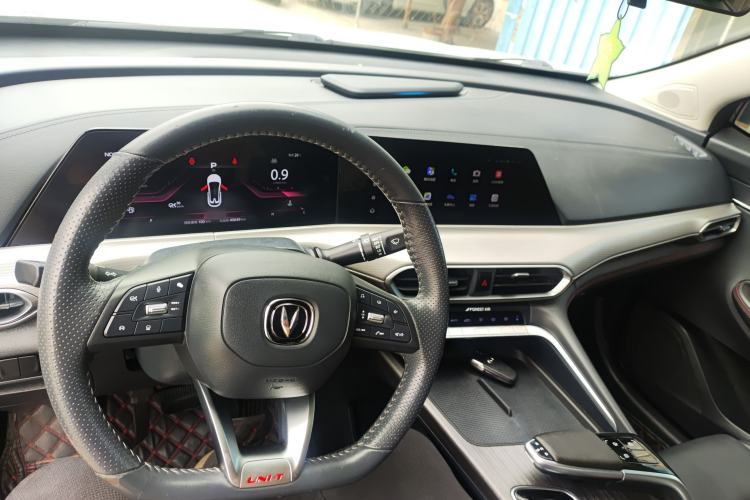 Used CHANGAN UNI-T 2020 1.5T Prestige Version Center Console