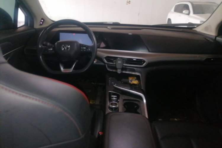Used CHANGAN UNI-T 2020 1.5T Prestige Version Center Console
