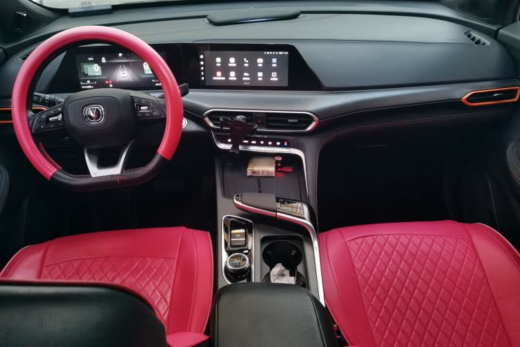 Used CHANGAN UNI-T 2020 1.5T Prestige Version Center Console