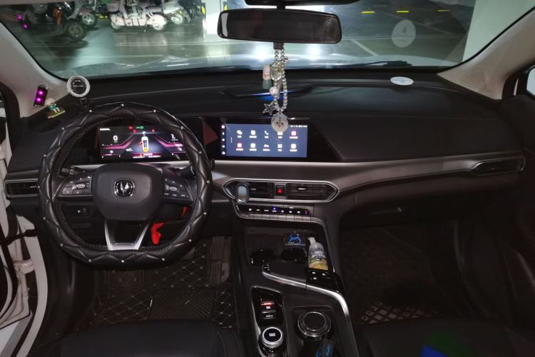 Used CHANGAN UNI-T 2020 1.5T Prestige Version Center Console