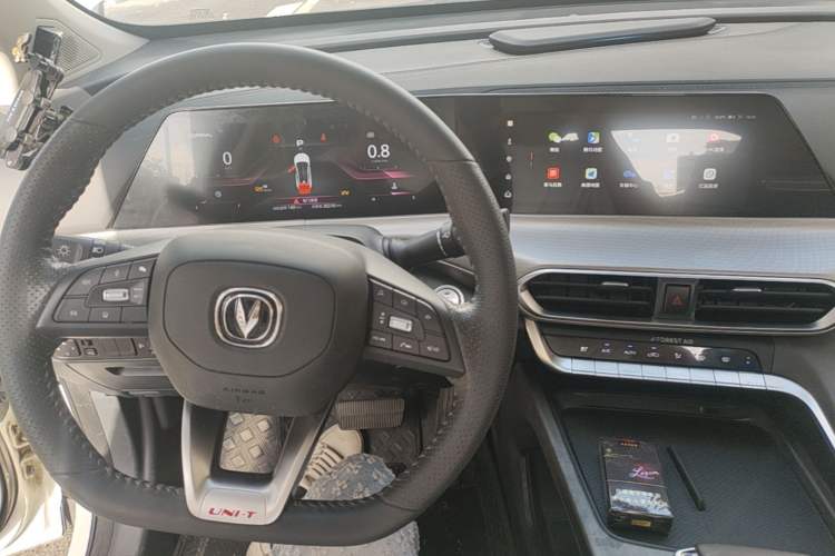 Used CHANGAN UNI-T 2020 1.5T Prestige Version Center Console