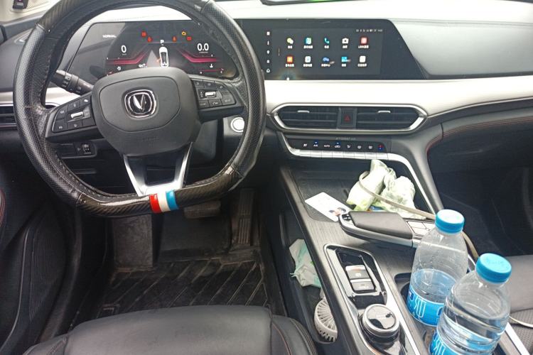 Used CHANGAN UNI-T 2020 1.5T Prestige Version Center Console
