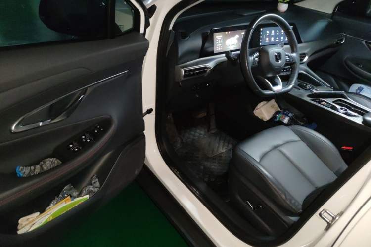 Used CHANGAN UNI-T 2020 1.5T Prestige Version Driver Seat