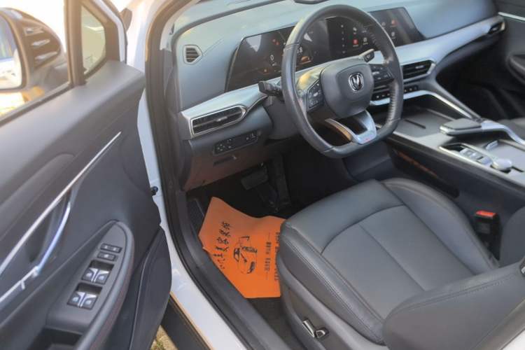 Used CHANGAN UNI-T 2020 1.5T Prestige Version Driver Seat