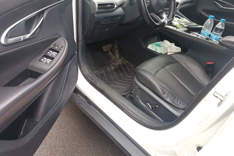Used CHANGAN UNI-T 2020 1.5T Prestige Version Driver Seat