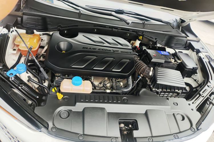 Used CHANGAN UNI-T 2020 1.5T Prestige Version Engine Bay