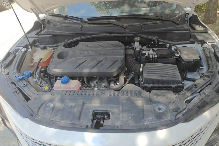 Used CHANGAN UNI-T 2020 1.5T Prestige Version Engine Bay
