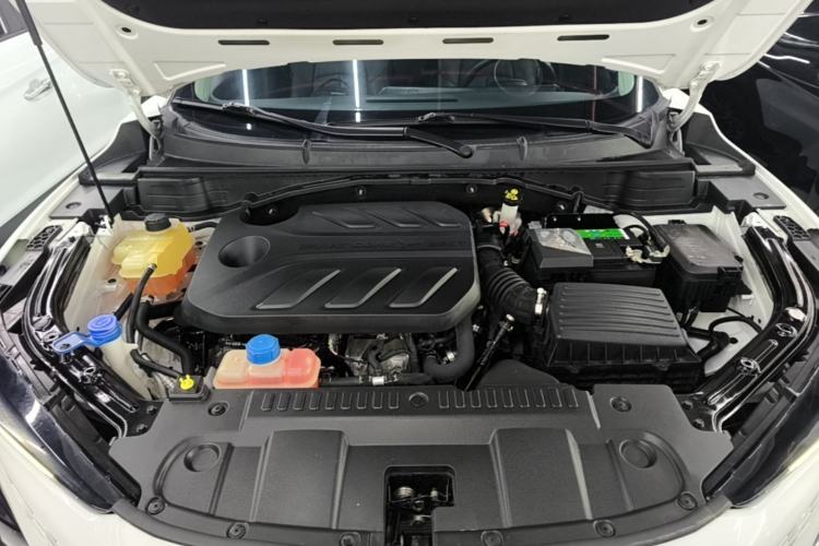 Used CHANGAN UNI-T 2020 1.5T Prestige Version Engine Bay