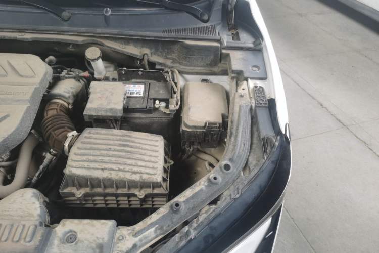 Used CHANGAN UNI-T 2020 1.5T Prestige Version Engine Bay Left