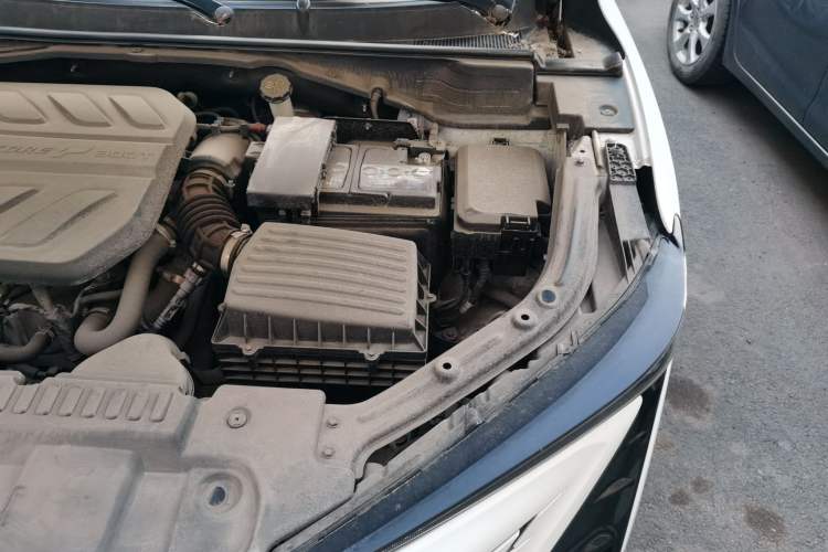 Used CHANGAN UNI-T 2020 1.5T Prestige Version Engine Bay Left