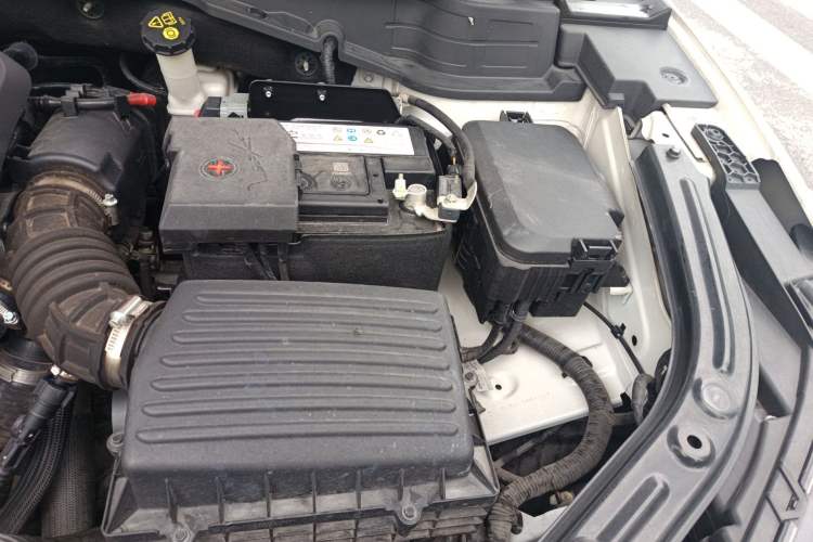 Used CHANGAN UNI-T 2020 1.5T Prestige Version Engine Bay Left