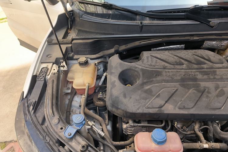Used CHANGAN UNI-T 2020 1.5T Flagship Version Engine Bay Right