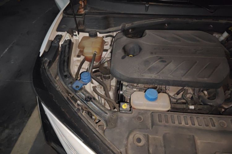 Used CHANGAN UNI-T 2020 1.5T Flagship Version Engine Bay Right
