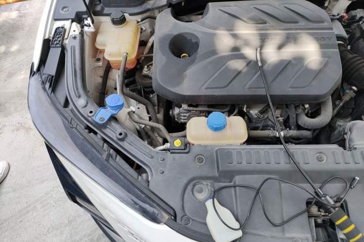 Used CHANGAN UNI-T 2020 1.5T Prestige Version Engine Bay Right