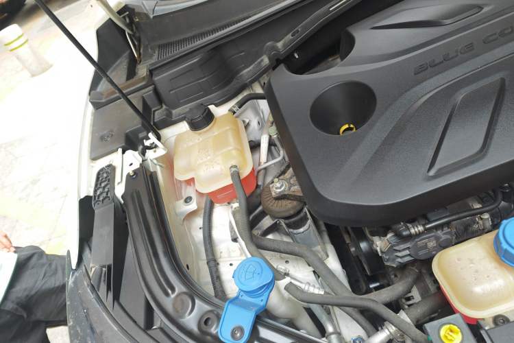 Used CHANGAN UNI-T 2020 1.5T Luxury Model Engine Bay Right