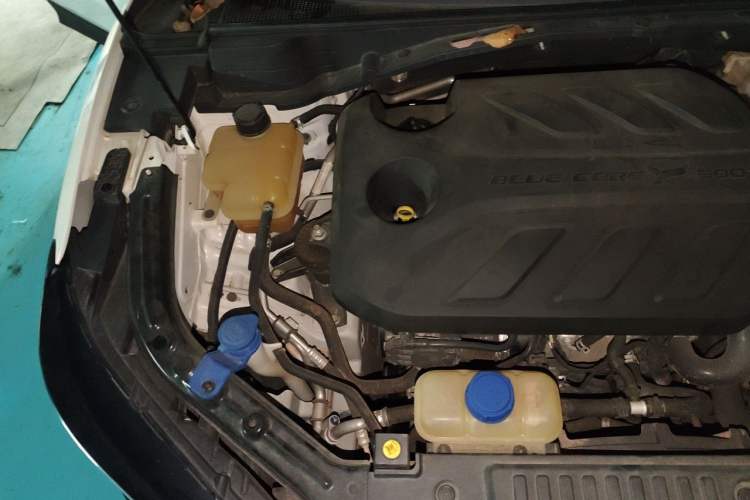 Used CHANGAN UNI-T 2020 1.5T Flagship Version Engine Bay Right