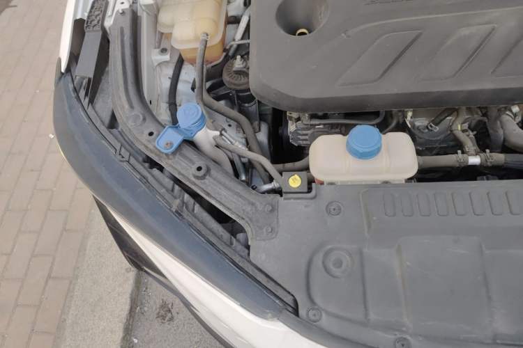 Used CHANGAN UNI-T 2020 1.5T Flagship Version Engine Bay Right