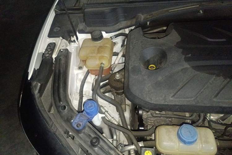 Used CHANGAN UNI-T 2020 1.5T Flagship Version Engine Bay Right