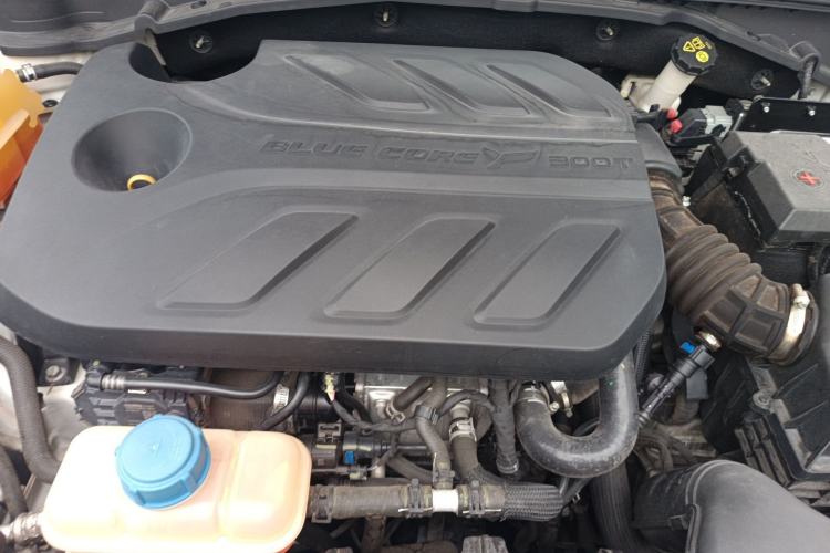 Used CHANGAN UNI-T 2020 1.5T Prestige Version Engine Bay