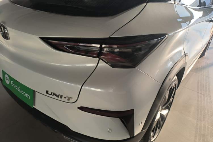 Used CHANGAN UNI-T 2020 1.5T Flagship Version Exterior 3