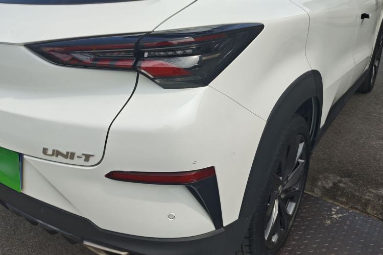 Used CHANGAN UNI-T 2020 1.5T Prestige Version Exterior 4