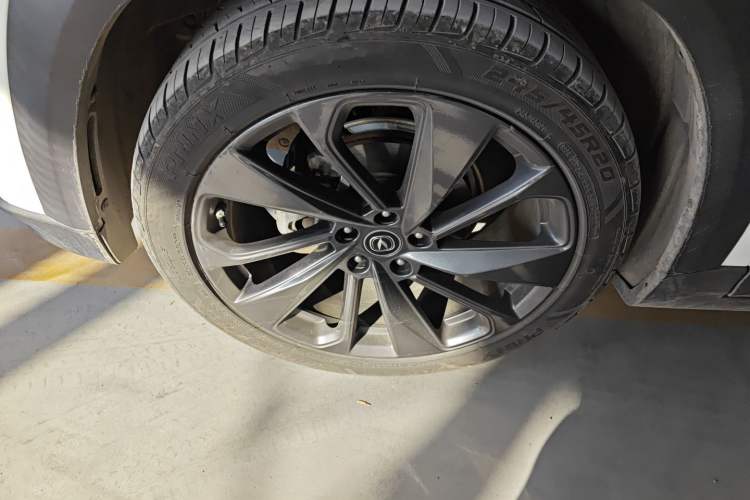 Used CHANGAN UNI-T 2020 1.5T Prestige Version Exterior 4