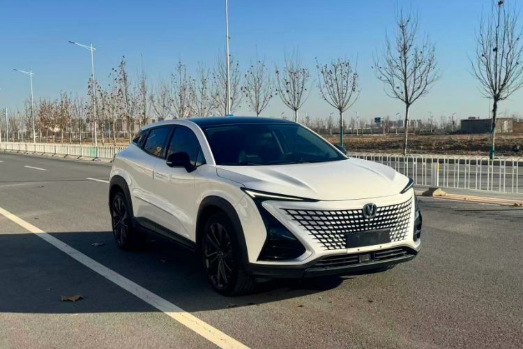 Used CHANGAN UNI-T 2020 1.5T Prestige Version Exterior 4