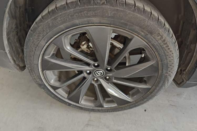 Used CHANGAN UNI-T 2020 1.5T Prestige Version Exterior 5