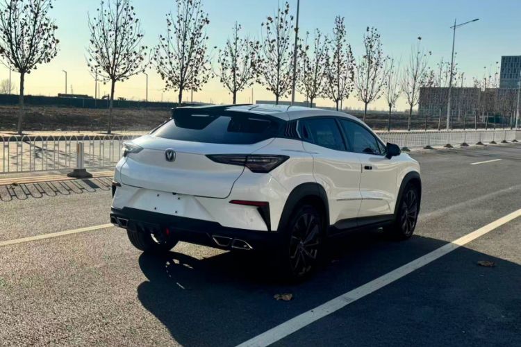 Used CHANGAN UNI-T 2020 1.5T Prestige Version Exterior 5