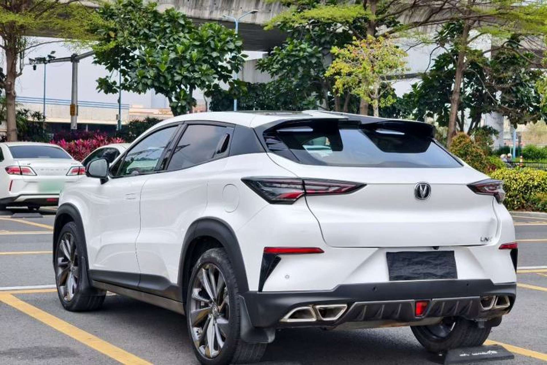Used CHANGAN UNI-T 2020 1.5T Prestige Version Exterior 6
