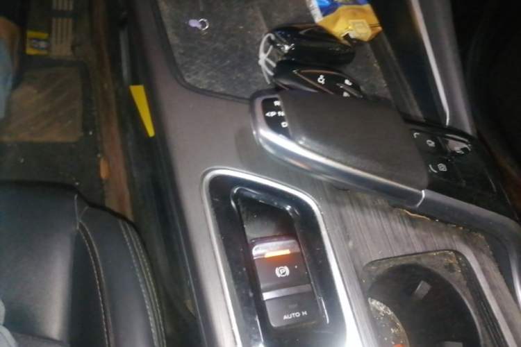 Used CHANGAN UNI-T 2020 1.5T Prestige Version Gear Lever