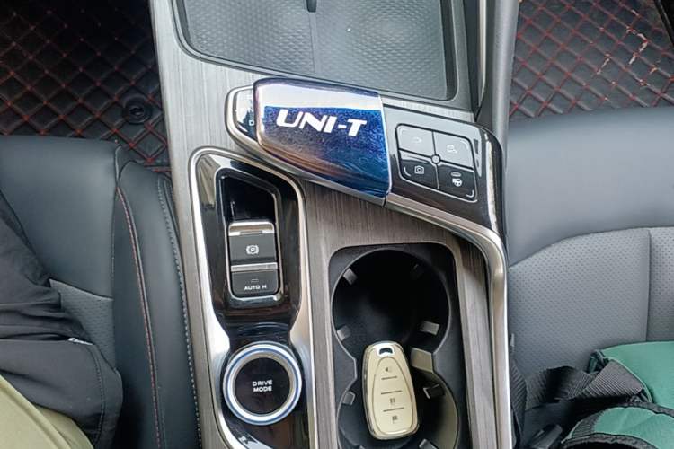 Used CHANGAN UNI-T 2020 1.5T Flagship Version Gear Lever