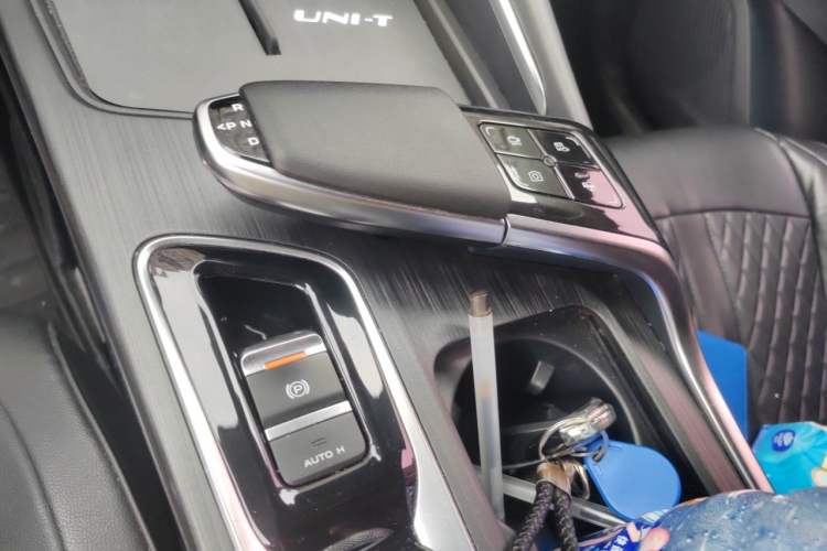 Used CHANGAN UNI-T 2020 1.5T Flagship Version Gear Lever