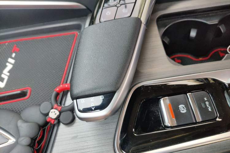 Used CHANGAN UNI-T 2020 1.5T Prestige Version Gear Lever