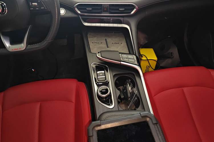 Used CHANGAN UNI-T 2020 1.5T Prestige Version Gear Lever