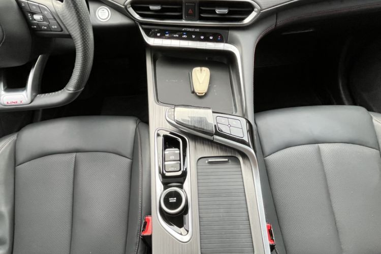 Used CHANGAN UNI-T 2020 1.5T Prestige Version Gear Lever