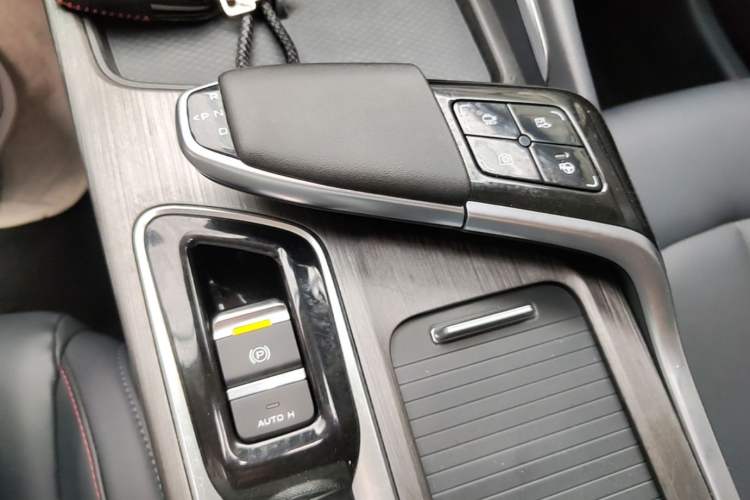 Used CHANGAN UNI-T 2020 1.5T Flagship Version Gear Lever