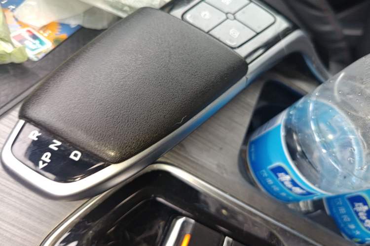 Used CHANGAN UNI-T 2020 1.5T Prestige Version Gear Lever