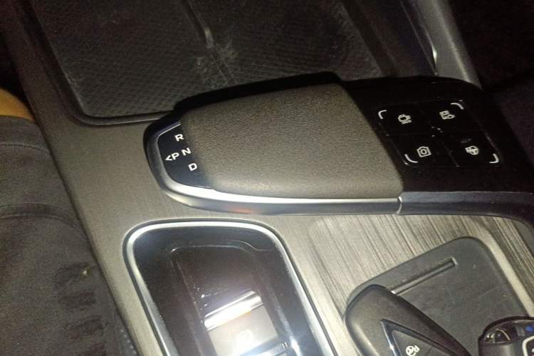 Used CHANGAN UNI-T 2020 1.5T Flagship Version Gear Lever