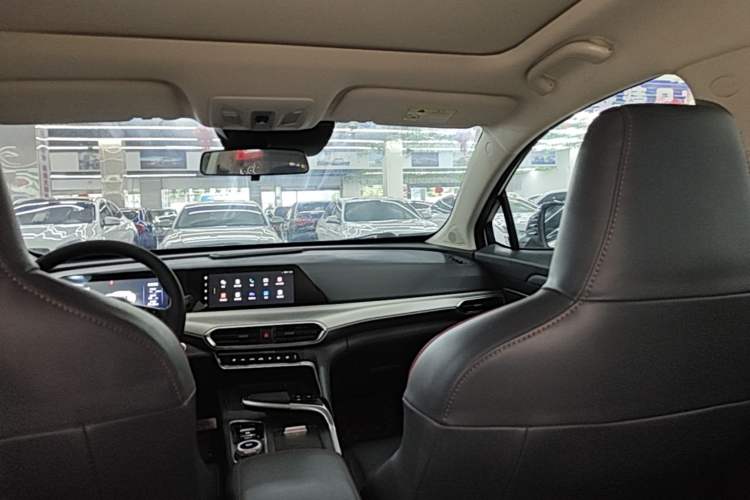 Used CHANGAN UNI-T 2020 1.5T Prestige Version Headliner