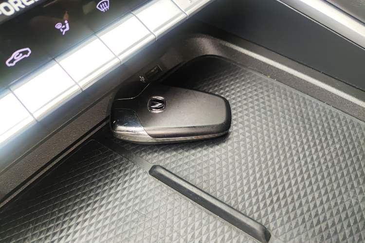 Used CHANGAN UNI-T 2020 1.5T Prestige Version Interior 1