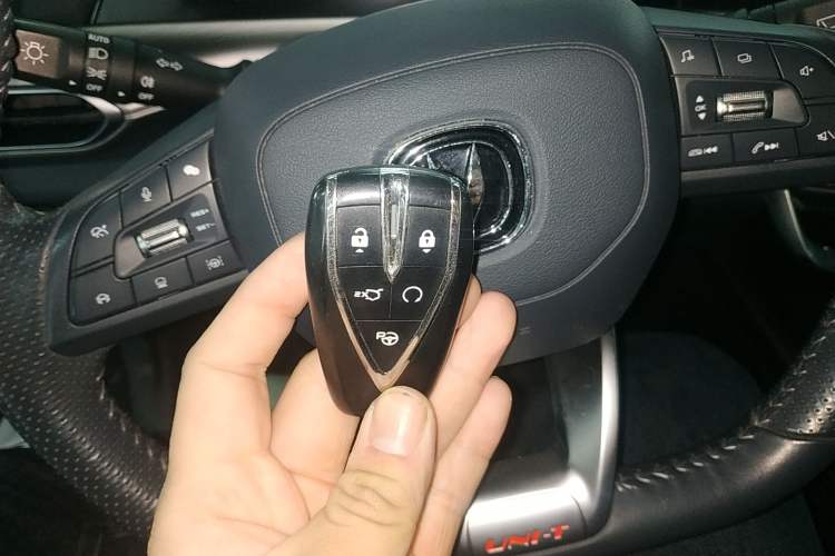 Used CHANGAN UNI-T 2020 1.5T Flagship Version Interior 1