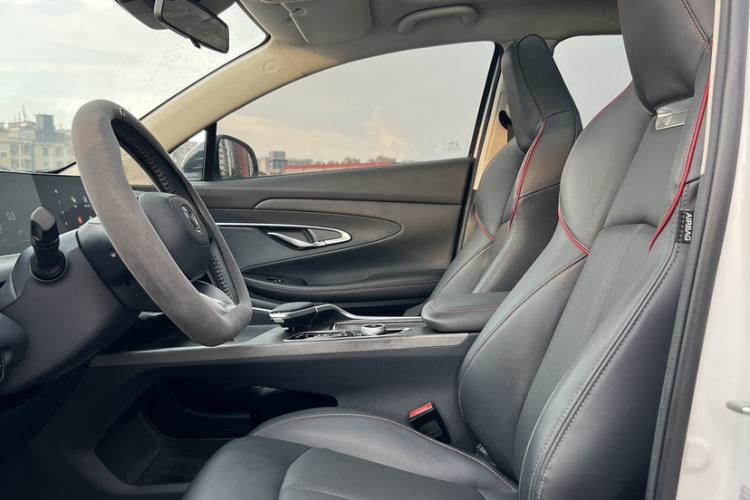 Used CHANGAN UNI-T 2020 1.5T Prestige Version Interior 3