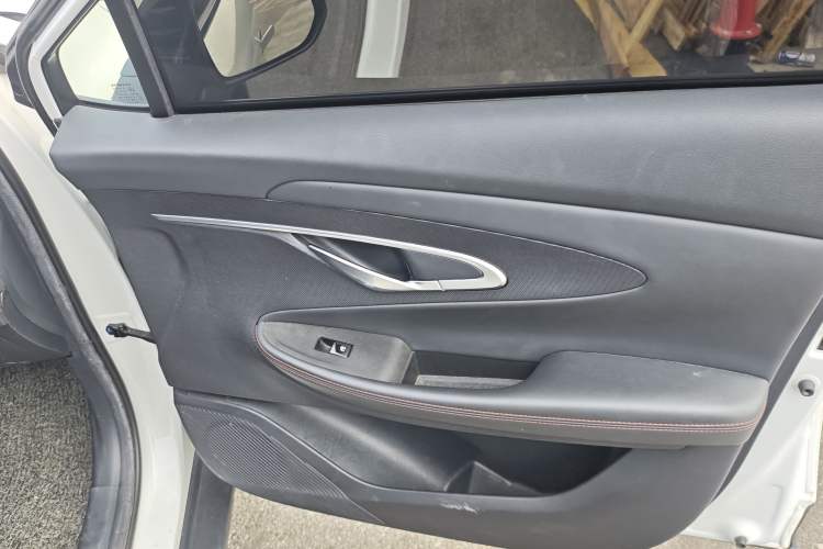 Used CHANGAN UNI-T 2020 1.5T Prestige Version Interior 5