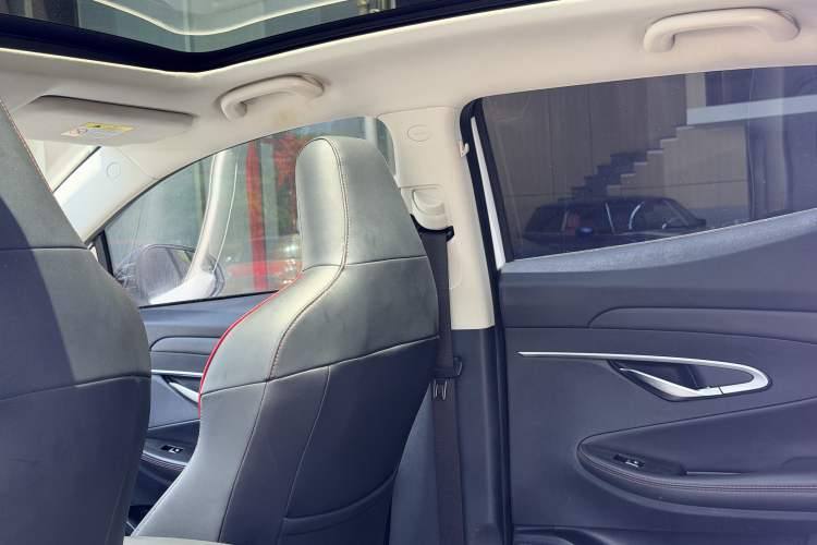 Used CHANGAN UNI-T 2020 1.5T Prestige Version Interior 6