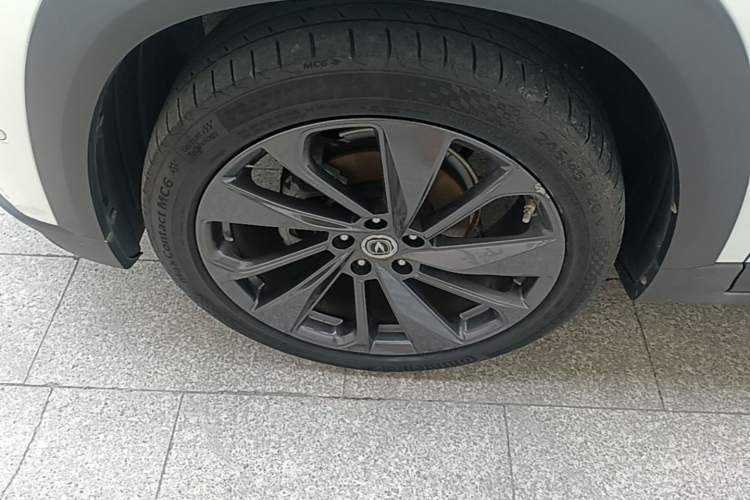 Used CHANGAN UNI-T 2020 1.5T Flagship Version Left Front Wheel Hub