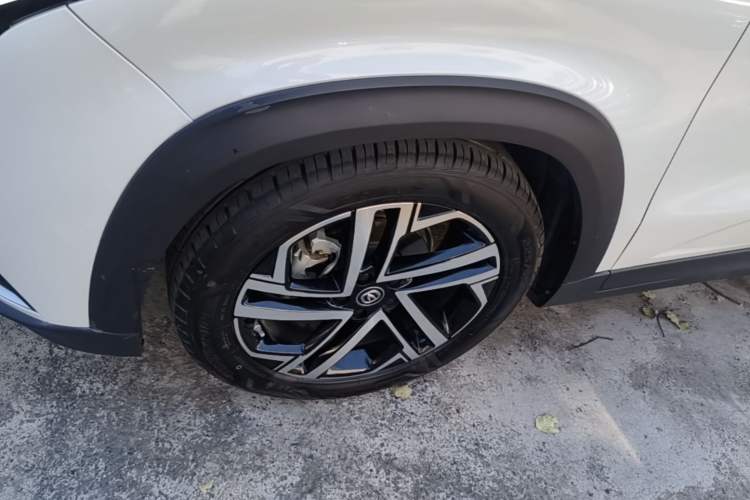 Used CHANGAN UNI-T 2020 1.5T Prestige Version Left Front Wheel Hub