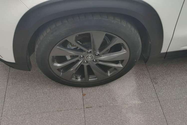 Used CHANGAN UNI-T 2020 1.5T Prestige Version Left Front Wheel Hub